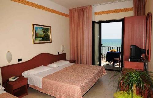 Hotel Panorama Del Golfo 만프레도니아 외부 사진